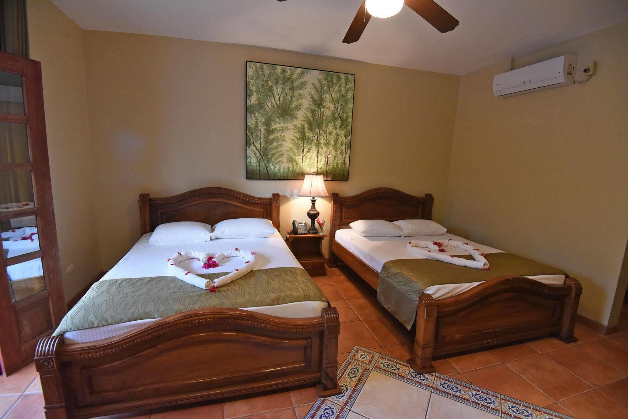 Hotel South Beach - Beachfront Jacó Dış mekan fotoğraf