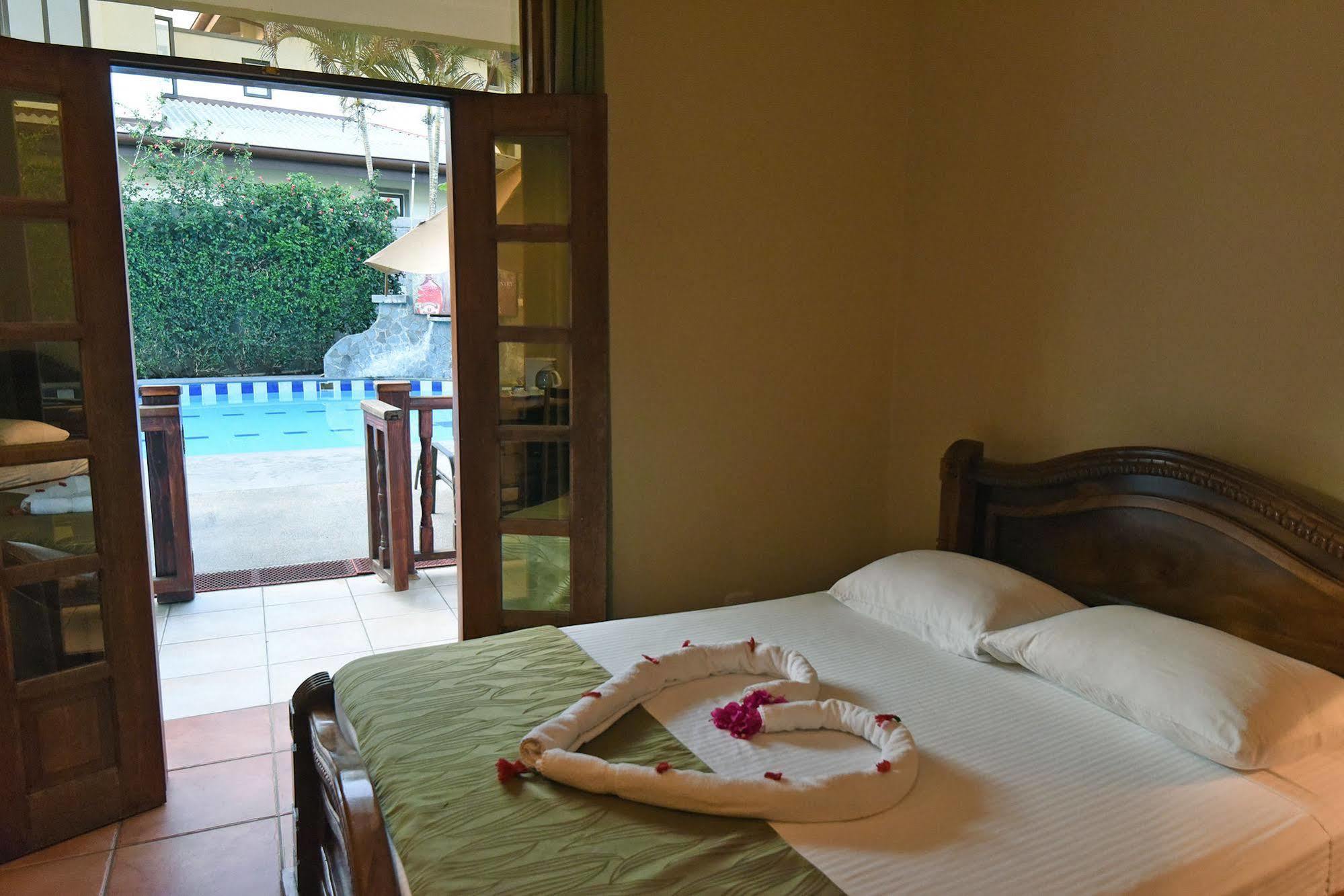 Hotel South Beach - Beachfront Jacó Dış mekan fotoğraf