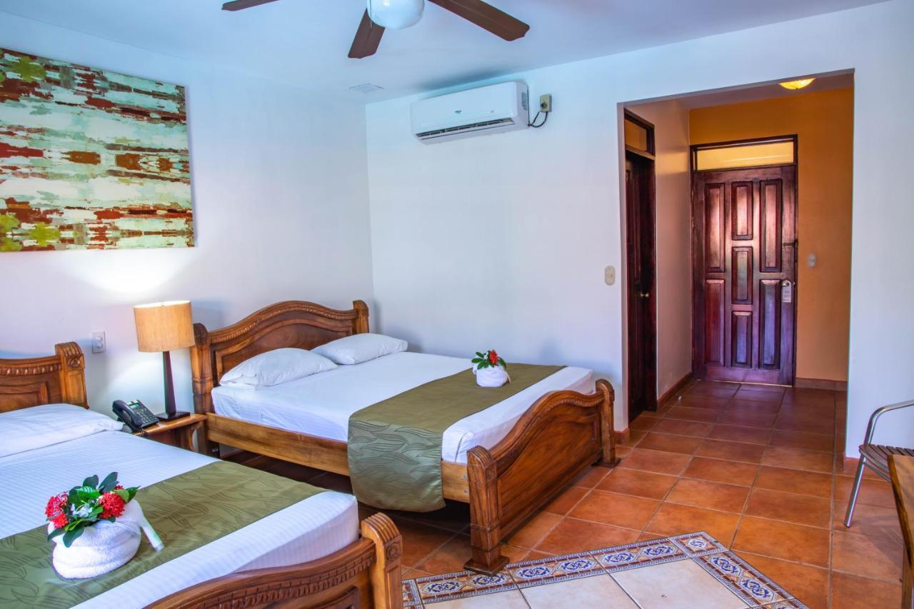 Hotel South Beach - Beachfront Jacó Dış mekan fotoğraf